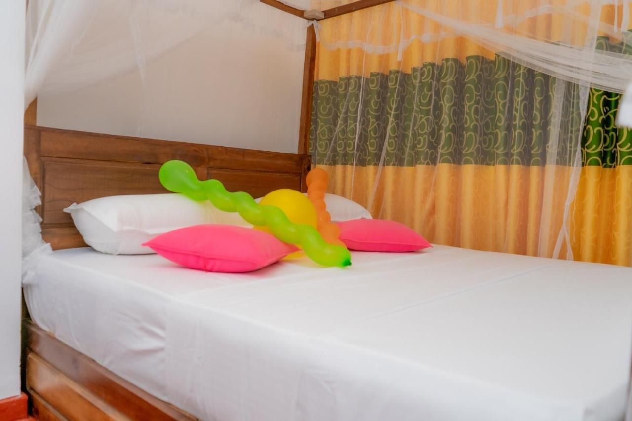 Rainforest Holiday Inn Deniyaya Eksteriør bilde